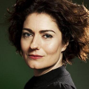 Alumna Anna Chancellor